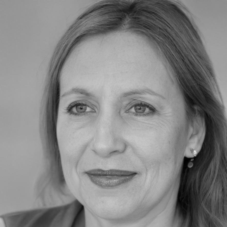 Retrato profesional de Ana Rodríguez
